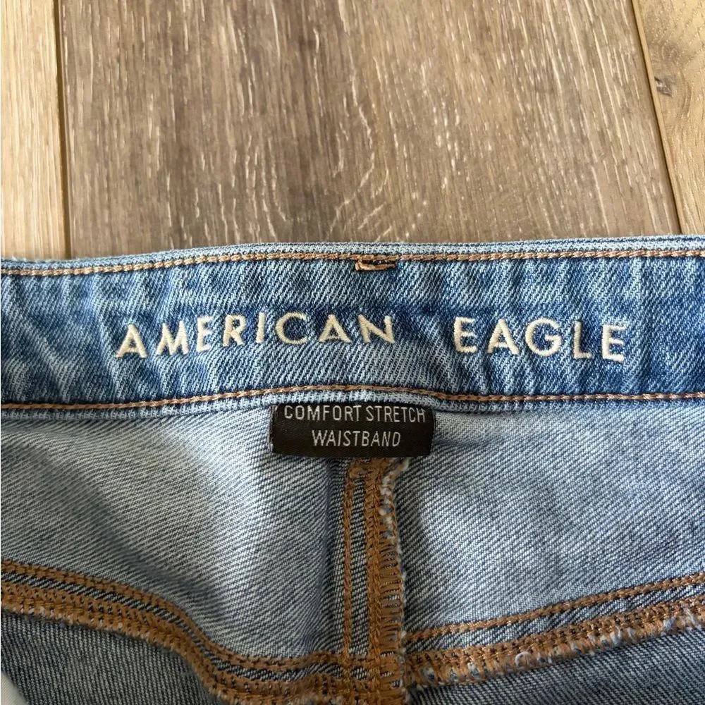 American Eagle High Rise Mom Jeans Women's Size 4 - Picture 5 of 9